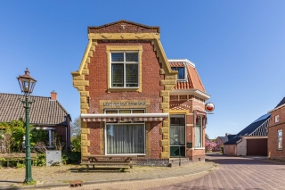 't loug 23 Spijk